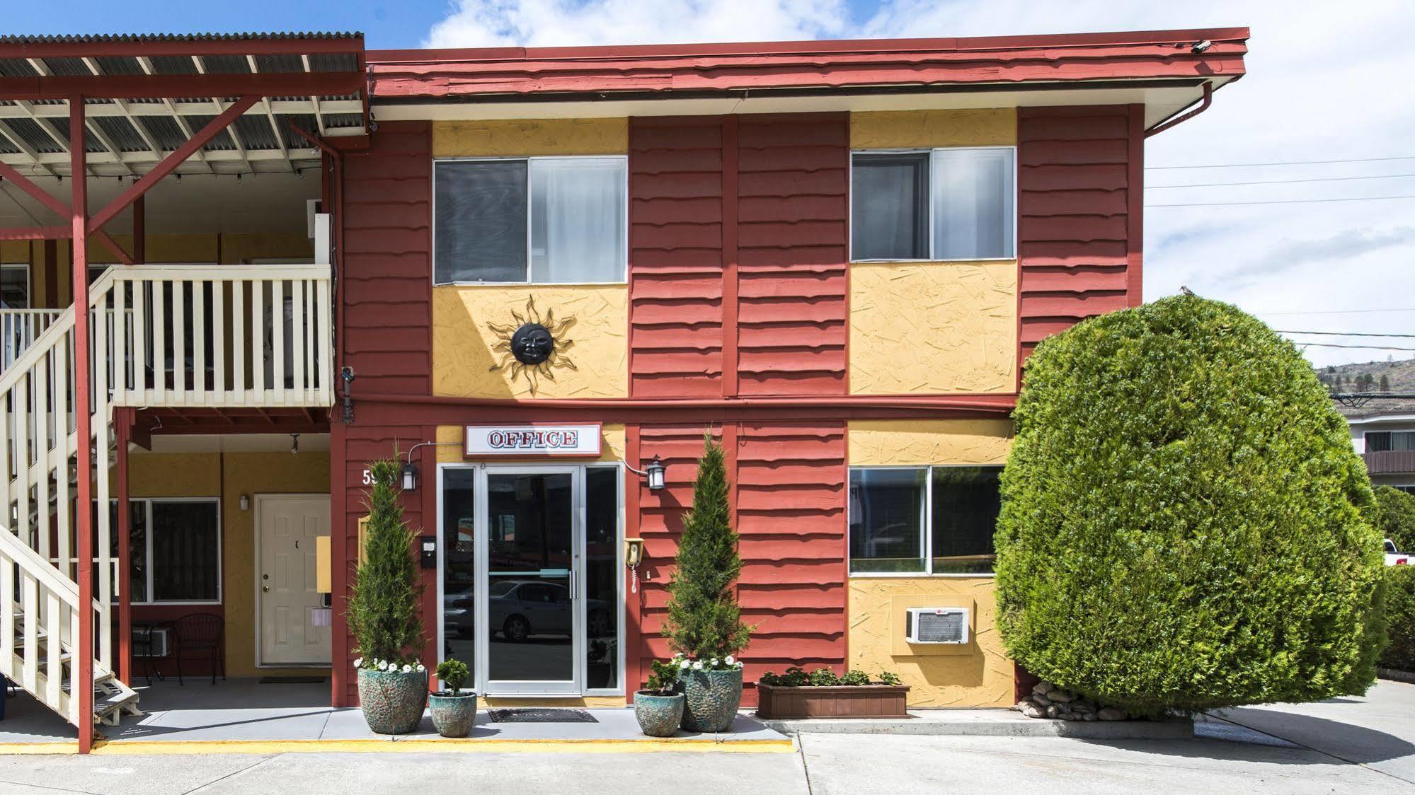 Maple Leaf Motel Inn Towne Osoyoos Exterior foto