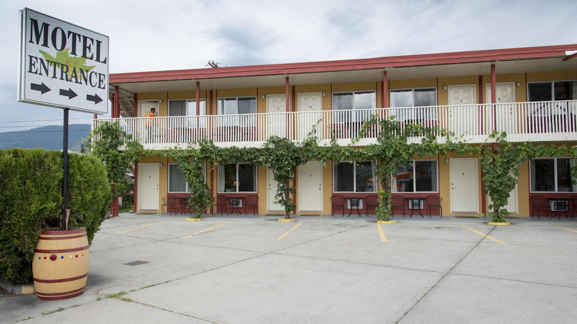 Maple Leaf Motel Inn Towne Osoyoos Exterior foto