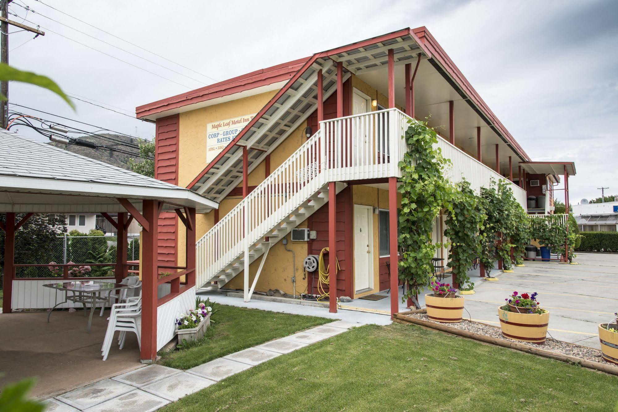 Maple Leaf Motel Inn Towne Osoyoos Exterior foto